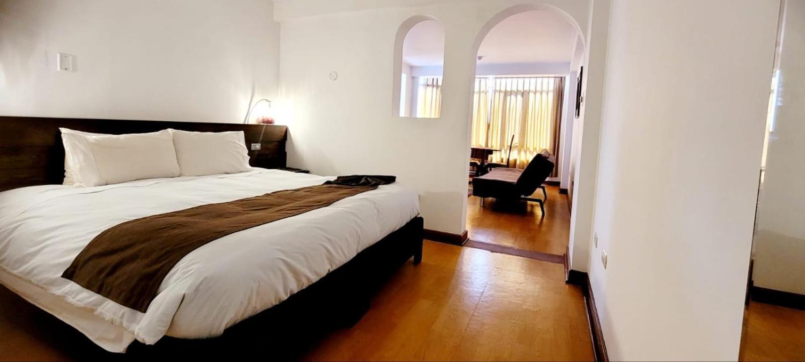 Illas Hotel 3*