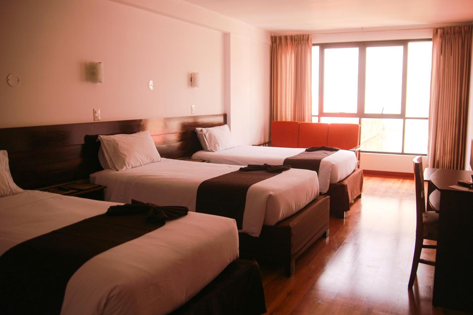 Hotel Illas 3*