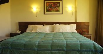 Illas Hotel 3*