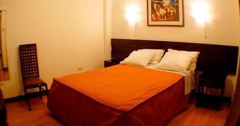 Illas Hotel 3*